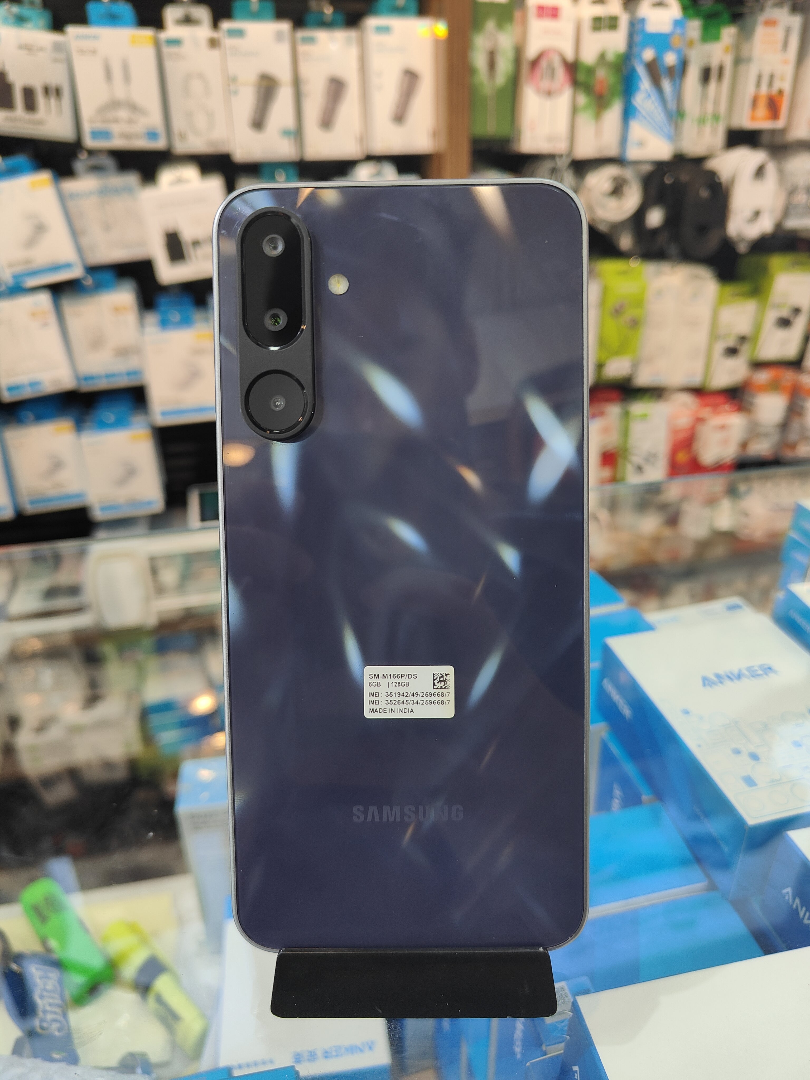samsung m16 6/128 occasion avec boite etat neuf